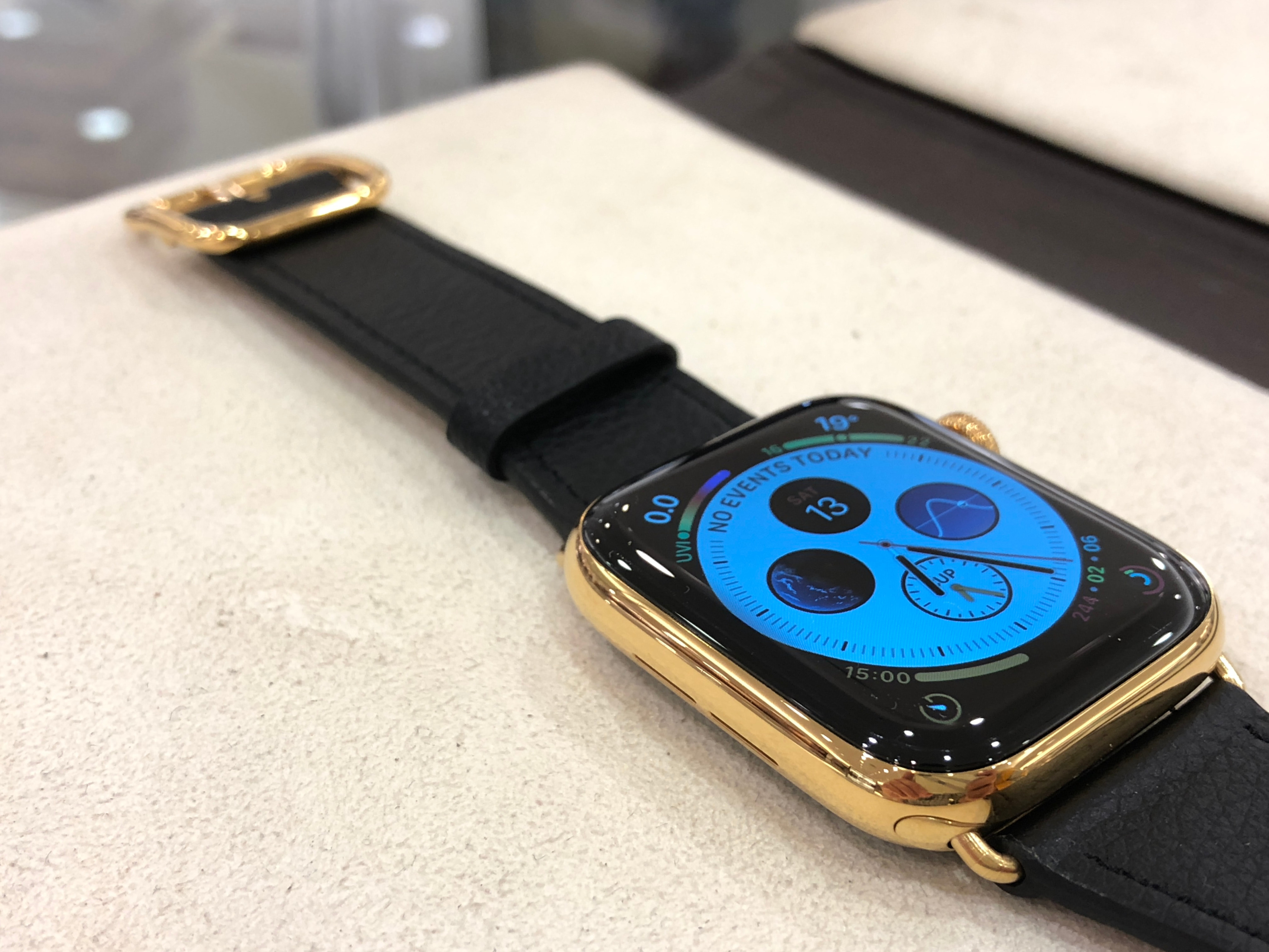 apple watch series 4 gold
